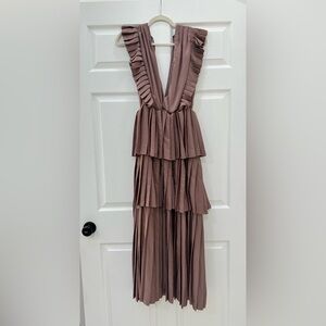 NWT Tula Layered Pleated Maxi Dress in Taupe/Purple